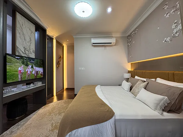 The Ebony Residence - Powder Room