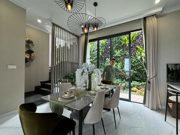 Interior Maple Residence 11