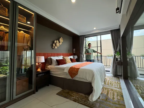 Interior Maple Residence 3